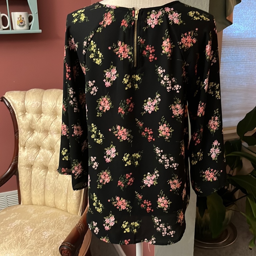 Papermoon Floral Blouse with bell sleeves, Black/pink, Size S - Picture 4 of 6